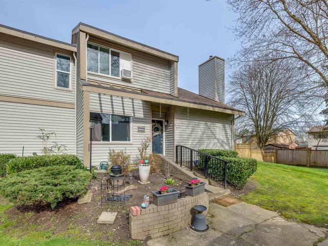 Townhouse for sale in Surrey, Cloverdale, 6074 E Greenside Drive, 263119352 | Realtylink.org