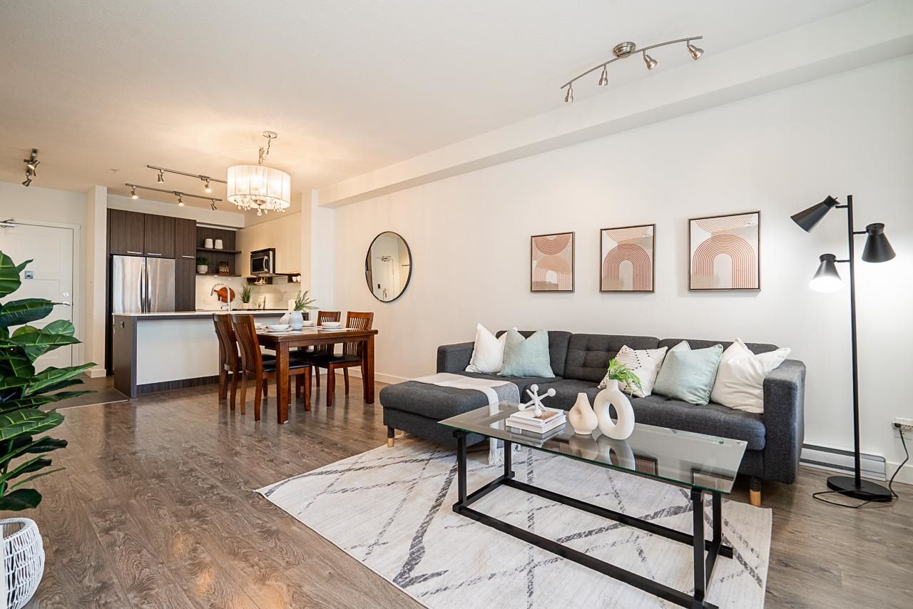 Apartment for sale in Coquitlam, Coquitlam, 313 553 Foster Avenue, 263119360 | Realtylink.org