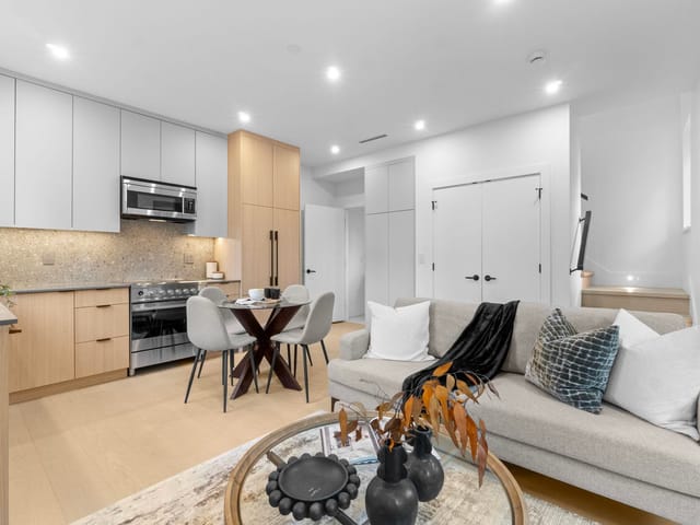 1/2 Duplex for sale in Vancouver, Vancouver East, 1947 E 13th Avenue, 263119400 | Realtylink.org