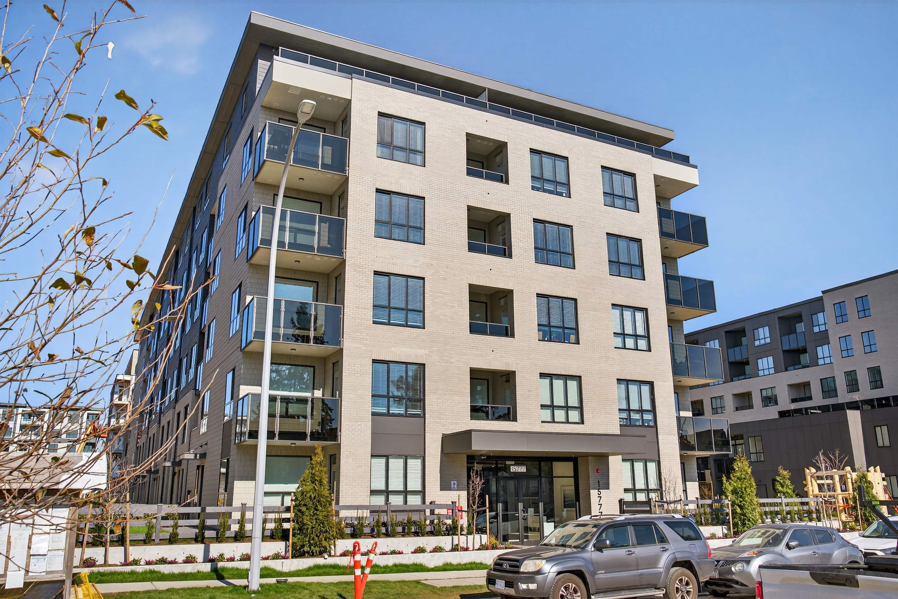 Apartment for sale in Surrey, Surrey, B3-407 15777 85 Avenue, 263119411 | Realtylink.org