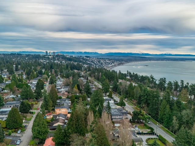 House for sale in White Rock, South Surrey White Rock, 13600 Blackburn Avenue, 263119450 | Realtylink.org