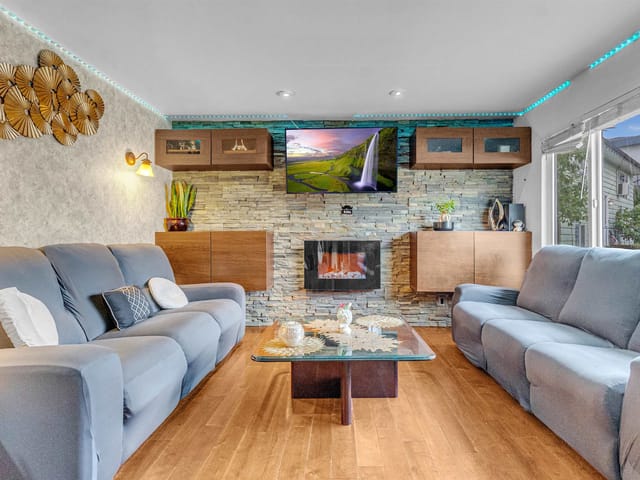 1/2 Duplex for sale in Surrey, Cloverdale, 18296 Bayard Place, 263119465 | Realtylink.org