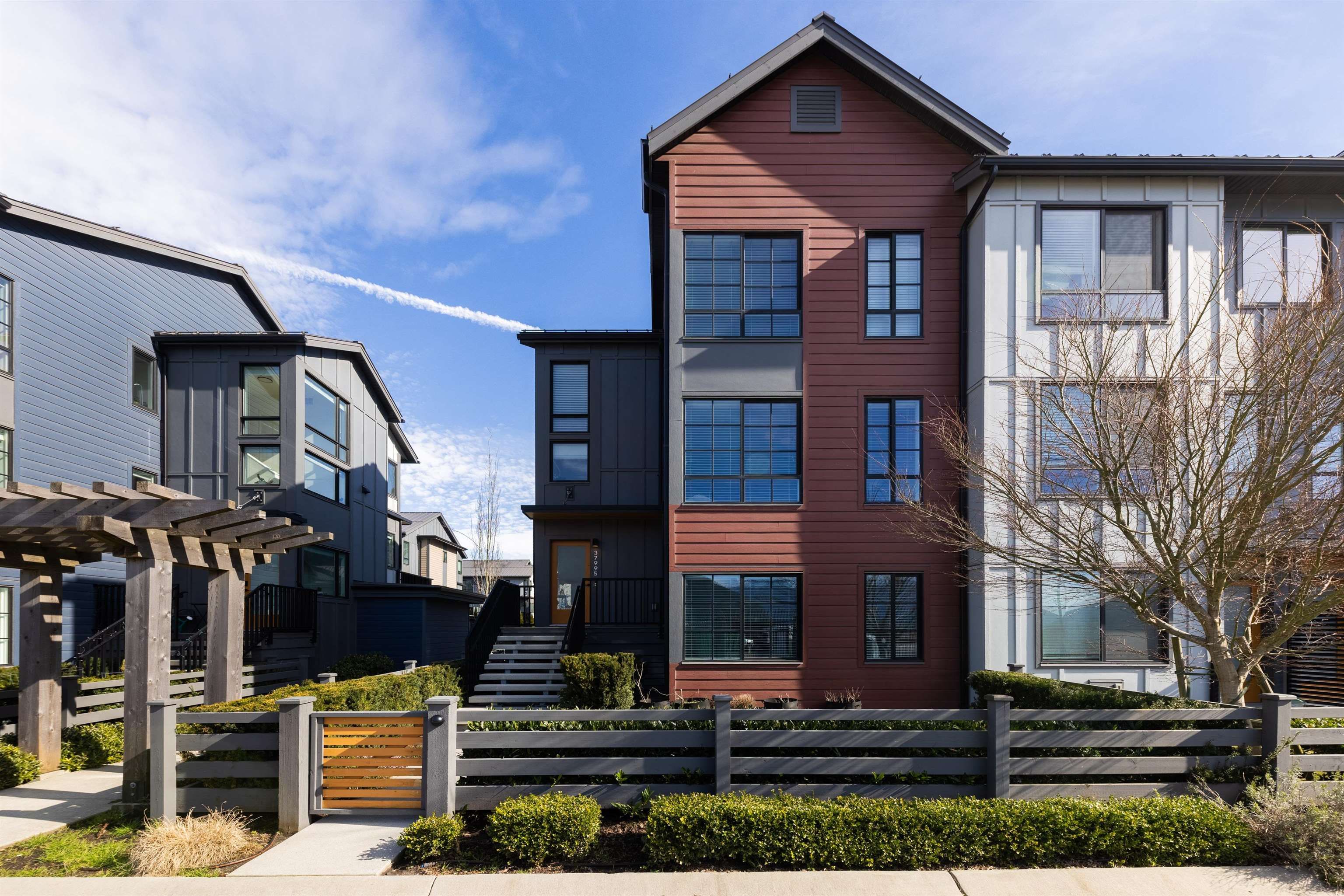 Townhouse for sale in Squamish, Squamish, 37995 Helm Way, 263119476 | Realtylink.org