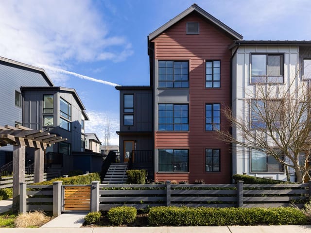 Townhouse for sale in Squamish, Squamish, 37995 Helm Way, 263119476 | Realtylink.org