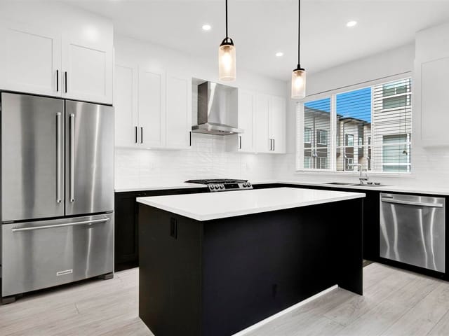 Townhouse for rent in Surrey, Cloverdale, 1 7288 188 Street, 263119478 | Realtylink.org