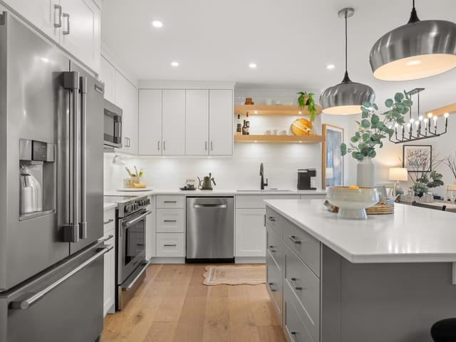 Apartment for sale in Abbotsford, Abbotsford, 317 31930 Old Yale Road, 263119550 | Realtylink.org