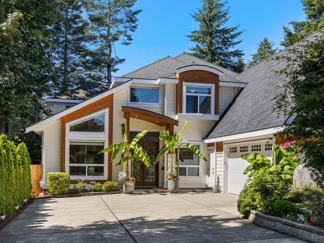 House for sale in Surrey, South Surrey White Rock, 1571 136 Street, 263119556 | Realtylink.org