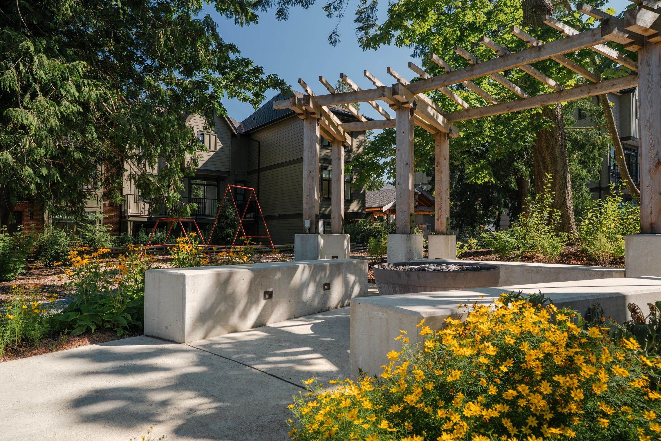 Townhouse for sale in Surrey, South Surrey White Rock, 115 2350 165 Street, 263119640 | Realtylink.org