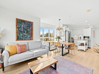 Apartment for sale in North Vancouver, North Vancouver, 303 1519 Crown Street, 263119819 | Realtylink.org