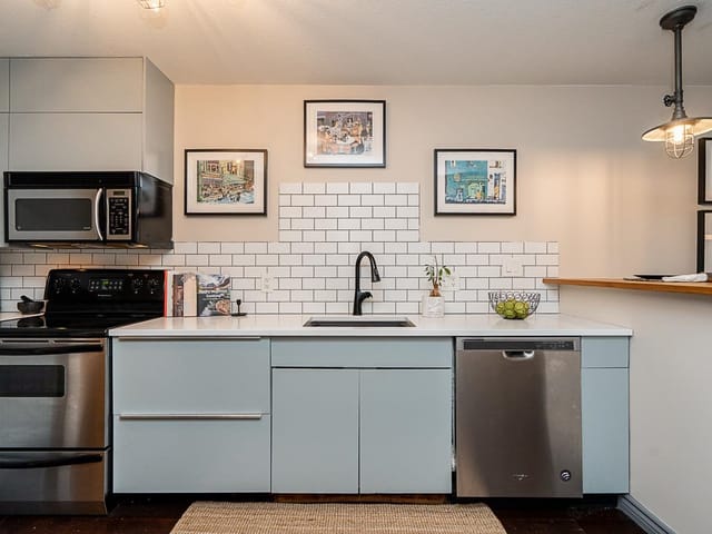 Apartment for sale in Vancouver, Vancouver East, 105 2255 Eton Street, 263119870 | Realtylink.org