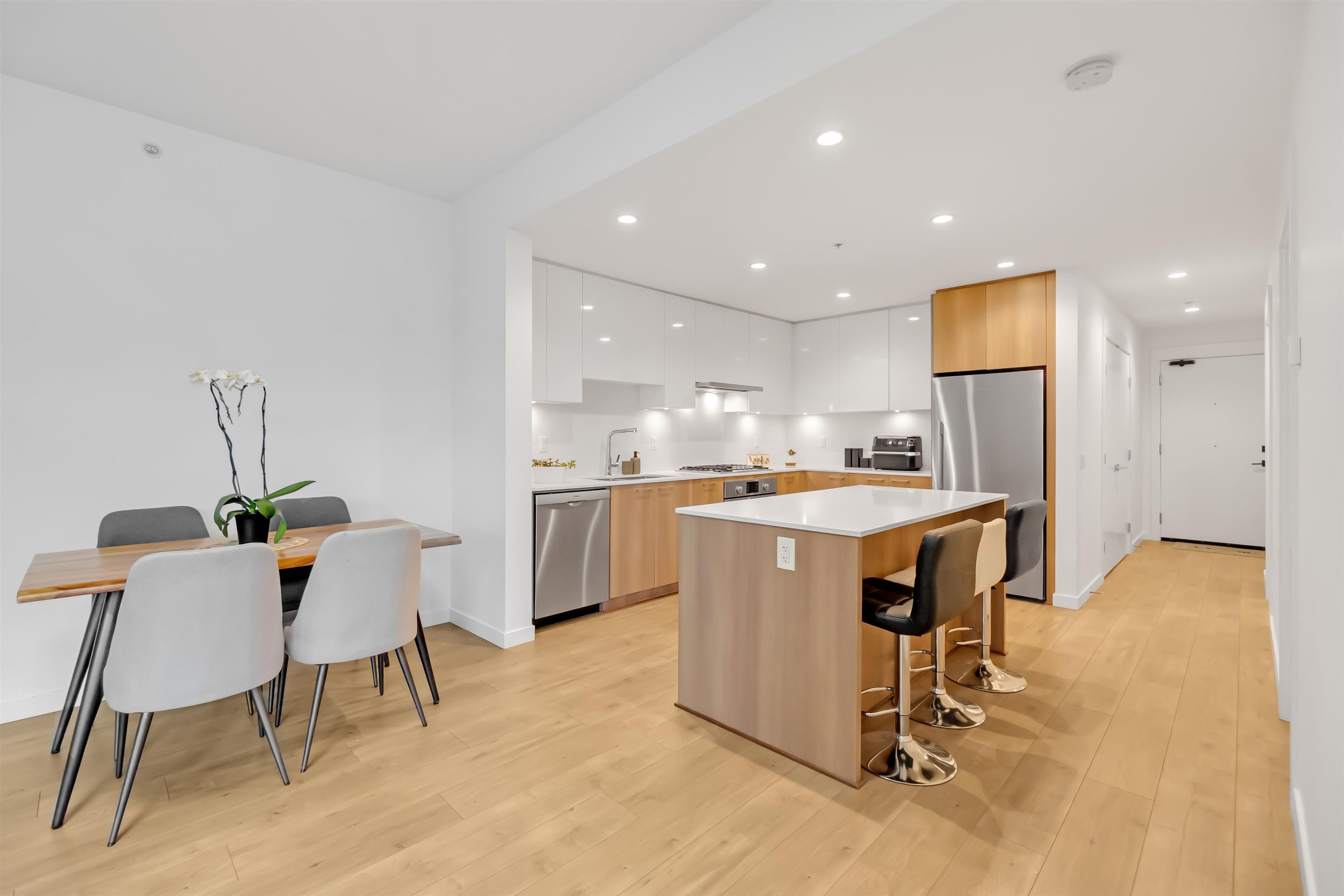 Apartment for sale in North Vancouver, North Vancouver, 303 715 W 15 Street, 263119929 | Realtylink.org