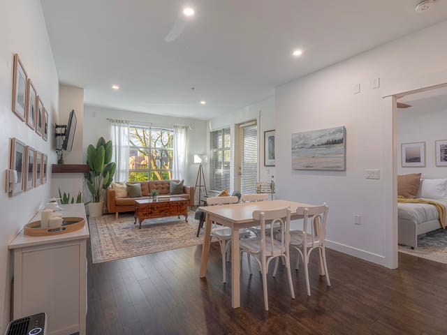 Apartment for sale in North Vancouver, North Vancouver, 110 1468 St. Andrews Avenue, 263120003 | Realtylink.org