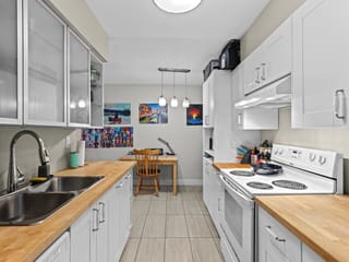 Apartment for sale in Burnaby, Burnaby North, 112 9847 Manchester Drive, 263120028 | Realtylink.org