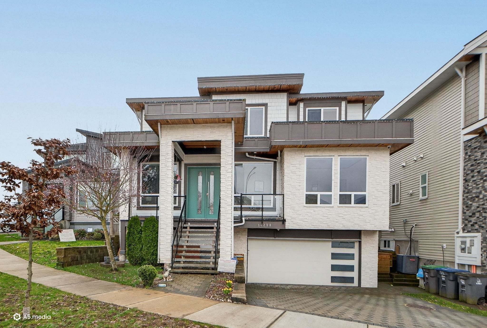 House for sale in Surrey, Surrey, 14298 62 Avenue, 263120079 | Realtylink.org