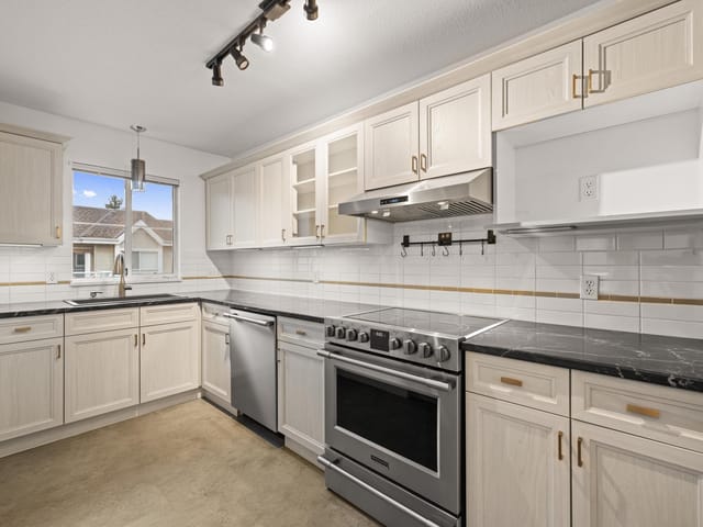 Apartment for sale in Langley, Langley, 302 5556 201a Street, 263120108 | Realtylink.org