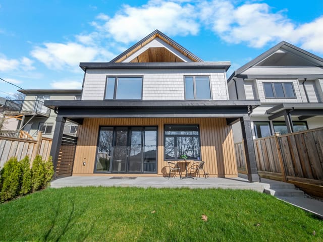 1/2 Duplex for sale in Vancouver, Vancouver East, 2 3576 E Pender Street, 263120115 | Realtylink.org
