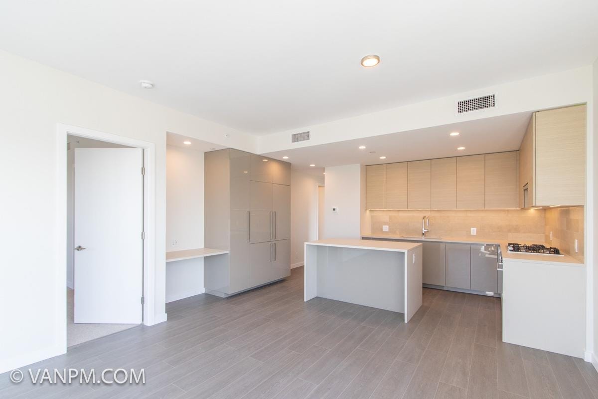 Apartment for sale in Burnaby, Burnaby North, 1702 2186 Gilmore Avenue, 263120188 | Realtylink.org