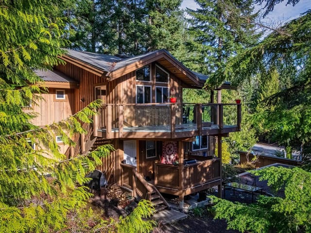 House for sale in Whistler, Whistler, 8349 Needles Drive, 263120401 | Realtylink.org