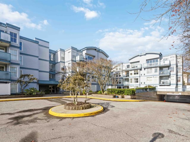 Apartment for sale in Surrey, North Surrey, 204 14885 100 Avenue, 263120440 | Realtylink.org