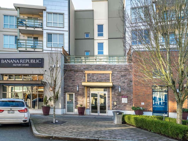 Apartment for sale in Surrey, South Surrey White Rock, 220 15735 Croydon Drive, 263120493 | Realtylink.org