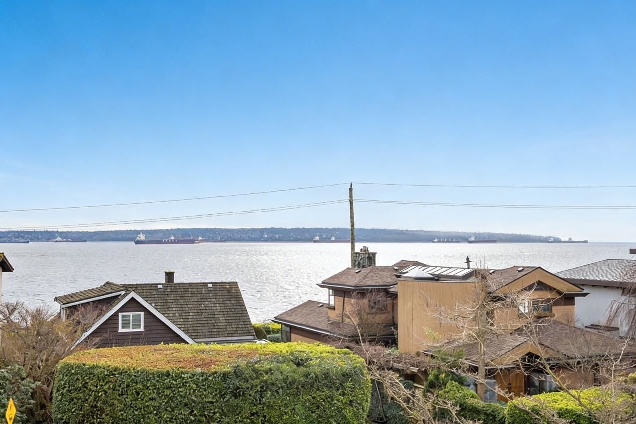 1/2 Duplex for sale in West Vancouver, West Vancouver, 2333 Bellevue Avenue, 263120564 | Realtylink.org