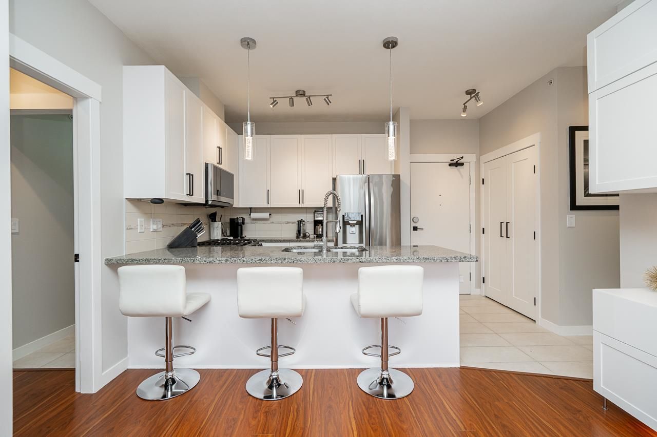 Apartment for sale in Surrey, South Surrey White Rock, 401 15918 26 Avenue, 263120837 | Realtylink.org