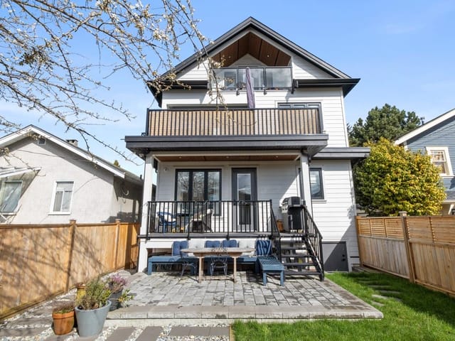 1/2 Duplex for sale in Vancouver, Vancouver East, 2558 Dundas Street, 263120886 | Realtylink.org