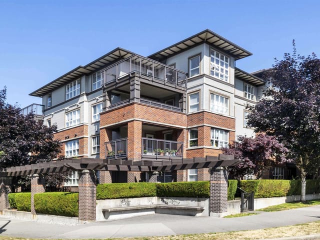 Apartment for sale in Surrey, Cloverdale, 309 6815 188 Street, 263120889 | Realtylink.org