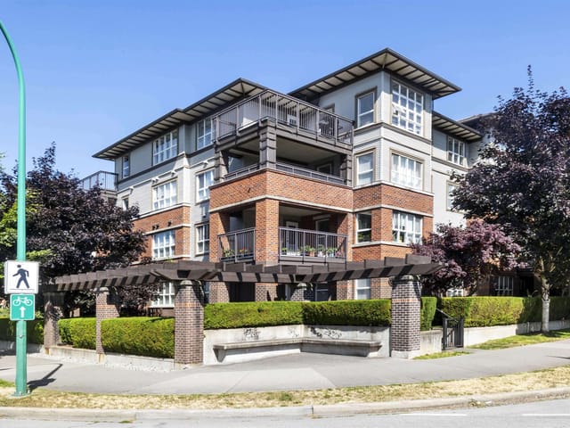 Apartment for sale in Surrey, Cloverdale, 309 6815 188 Street, 263120889 | Realtylink.org