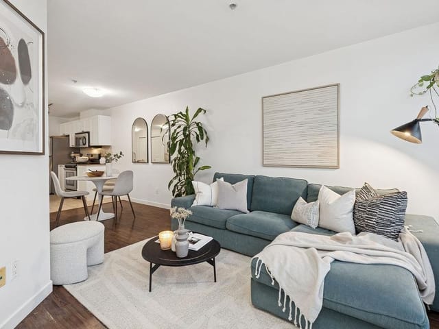 Apartment for sale in Vancouver, Vancouver East, 306 2636 E Hastings Street, 263120896 | Realtylink.org