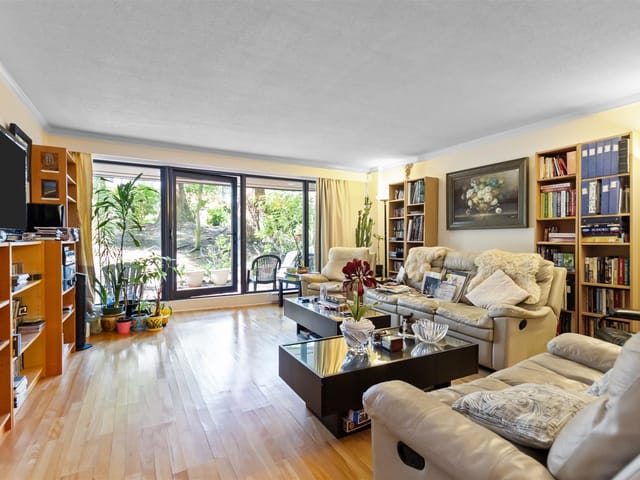 Apartment for sale in Vancouver, Vancouver West, 10 1425 Lamey's Mill Road, 263120925 | Realtylink.org