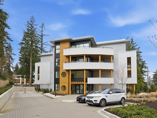 Apartment for sale in Surrey, South Surrey White Rock, 227 2635 King George Boulevard, 263120949 | Realtylink.org