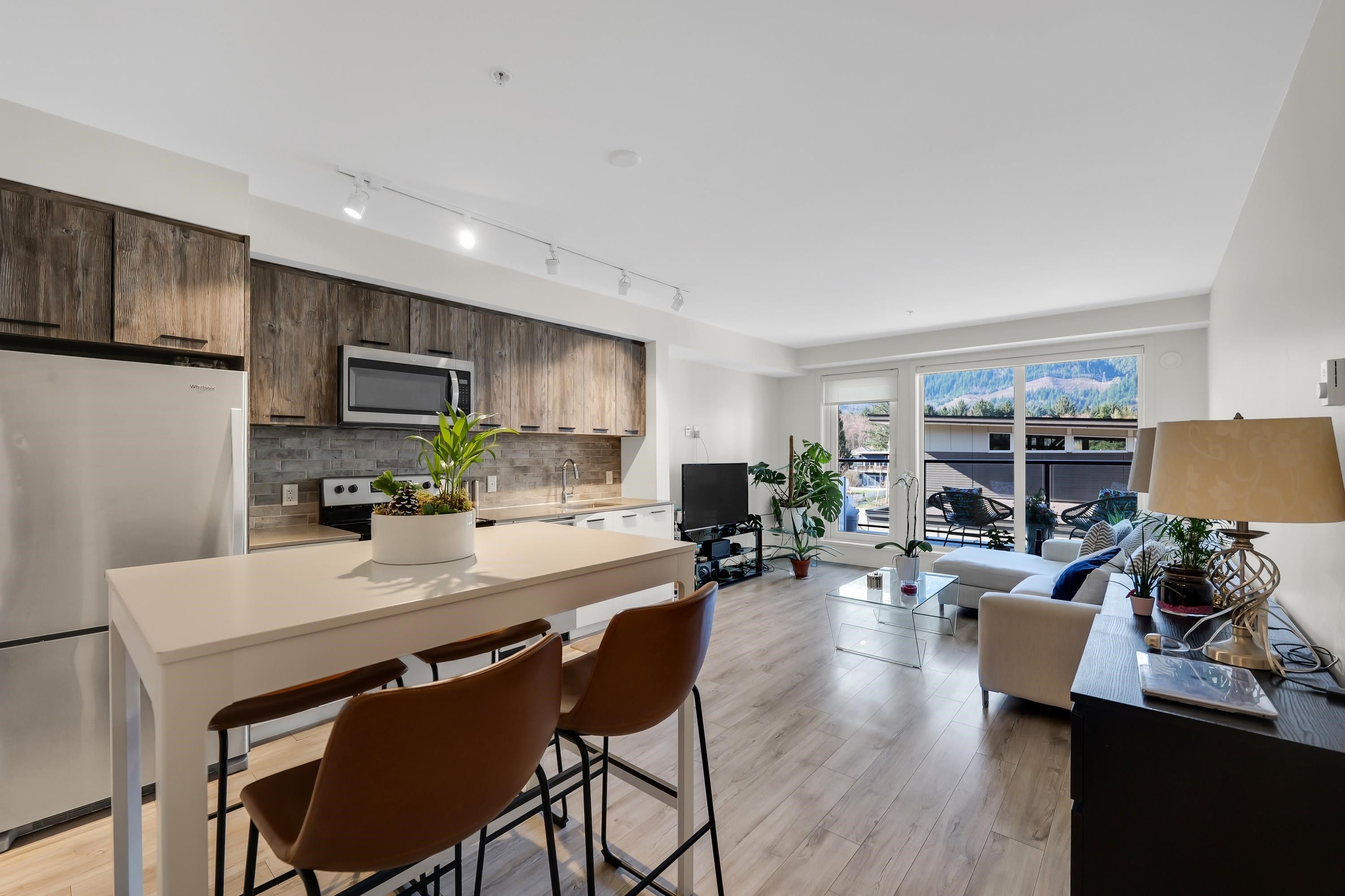 Apartment for sale in Squamish, Squamish, 305 38013 Third Avenue, 263121088 | Realtylink.org