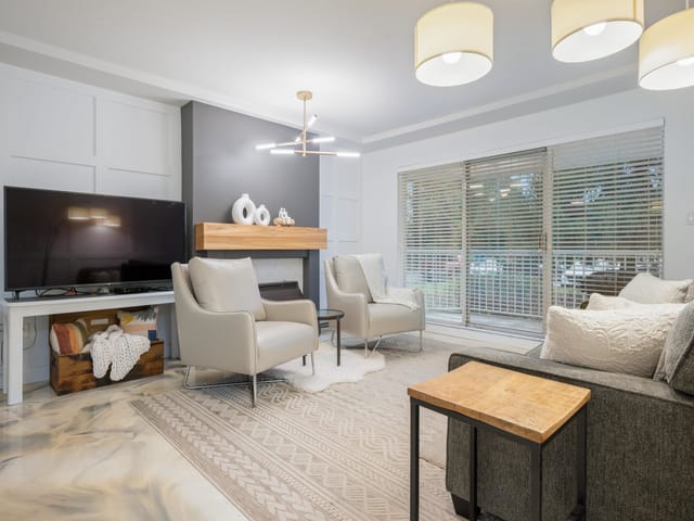 Apartment for sale in Abbotsford, Abbotsford, 107 33375 Mayfair Avenue, 263121270 | Realtylink.org