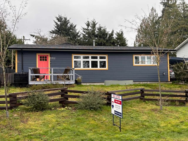 House for sale in Sechelt, Sunshine Coast, 5702 Medusa Street, 263121295 | Realtylink.org