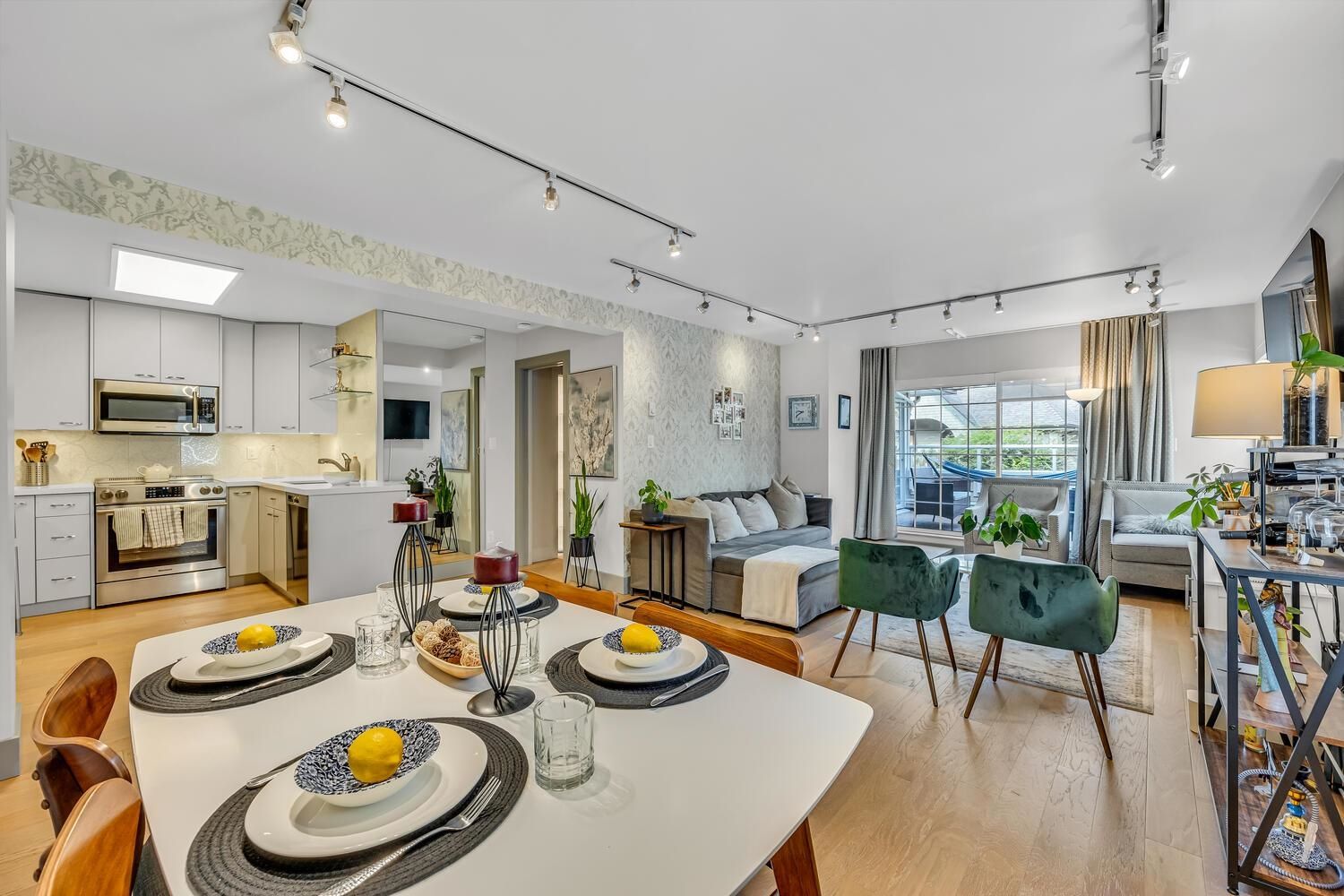 Apartment for sale in Burnaby, Burnaby South, 302 3461 Curle Avenue, 263121332 | Realtylink.org