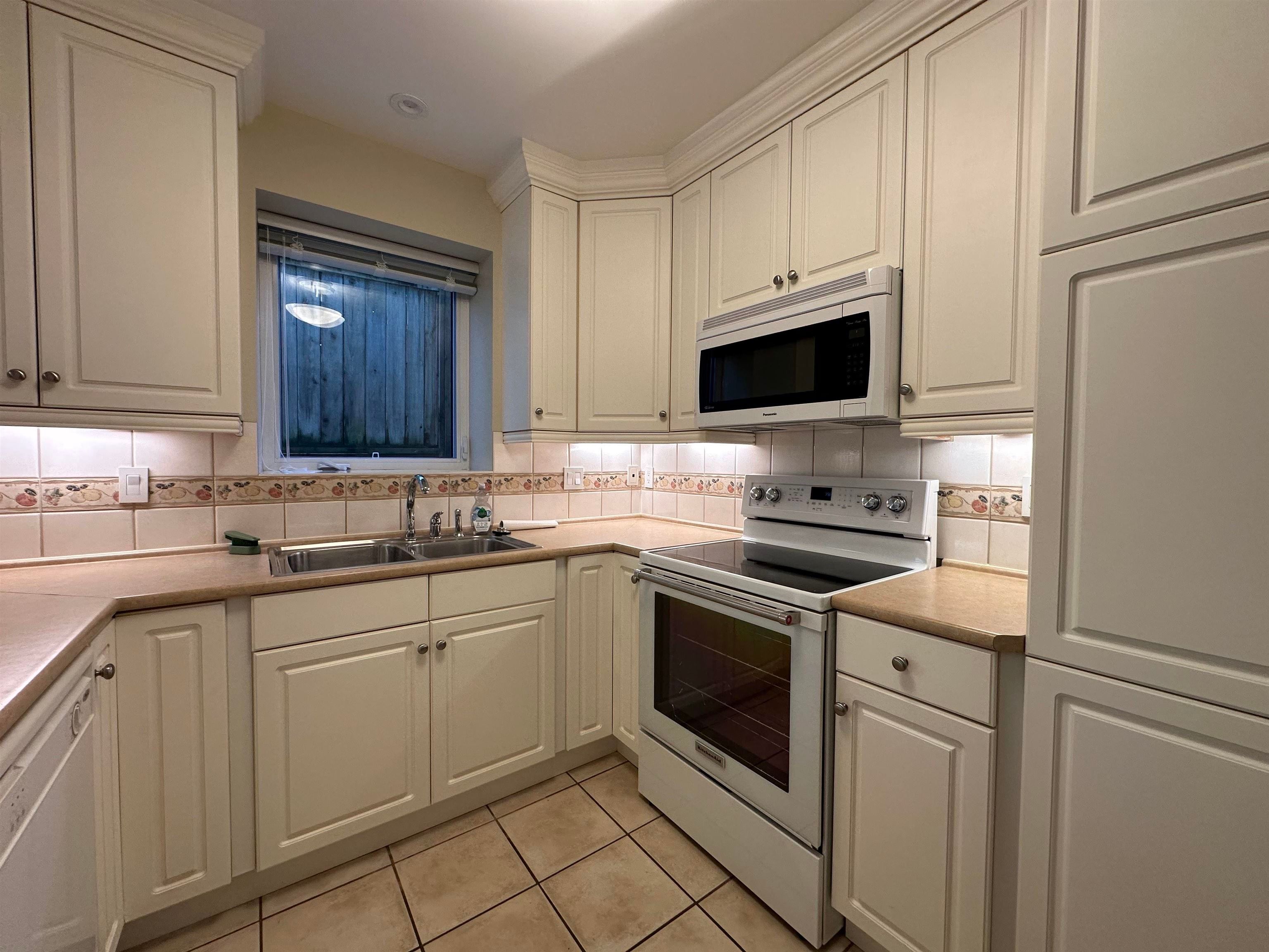 Townhouse for rent in Vancouver, Vancouver West, 35x W 14th Avenue, 263121413 | Realtylink.org