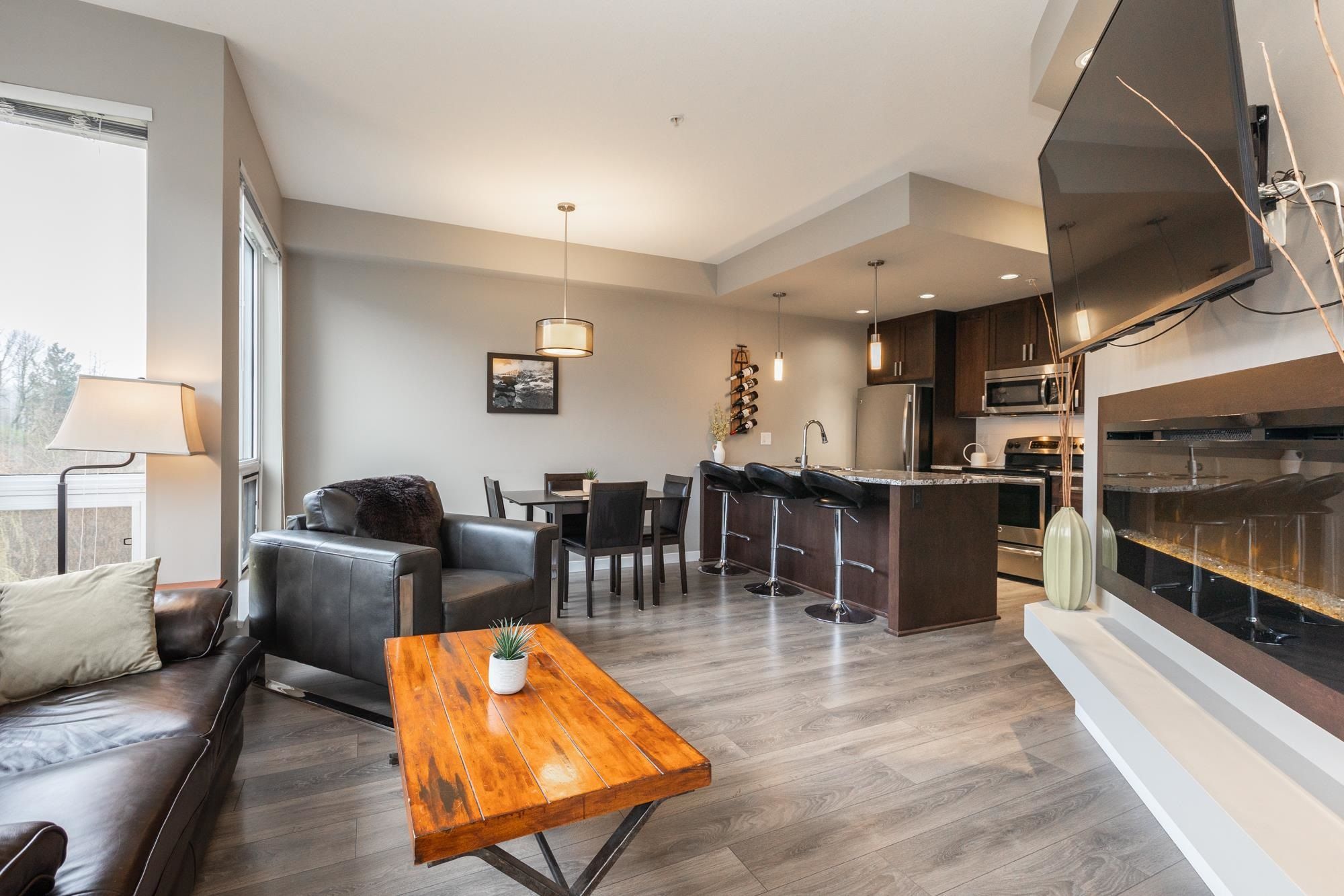 Apartment for sale in Abbotsford, Abbotsford, 312 2238 Whatcom Road, 263121584 | Realtylink.org