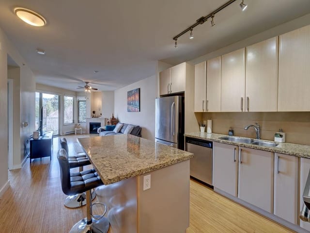 Apartment for sale in Sechelt, Sunshine Coast, 360 5160 Davis Bay Road, 263121826 | Realtylink.org