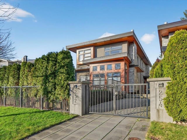 1/2 Duplex for sale in North Vancouver, North Vancouver, 2 252 E 19th Street, 263121827 | Realtylink.org