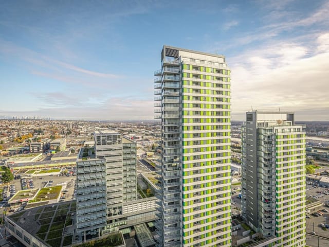 Apartment for sale in Vancouver, Vancouver West, 2907 8189 Cambie Street, 263121850 | Realtylink.org