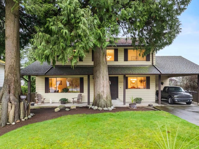 House for sale in Surrey, South Surrey White Rock, 13474 15 Avenue, 263121964 | Realtylink.org