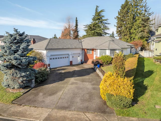 House for sale in Coquitlam, Coquitlam, 2235 Leclair Drive, 263122031 | Realtylink.org