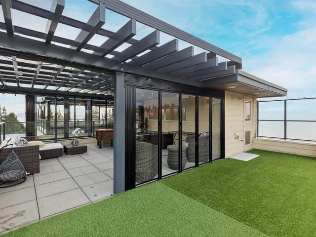 Apartment for sale in White Rock, South Surrey White Rock, 501 14022 North Bluff Road, 263122066 | Realtylink.org