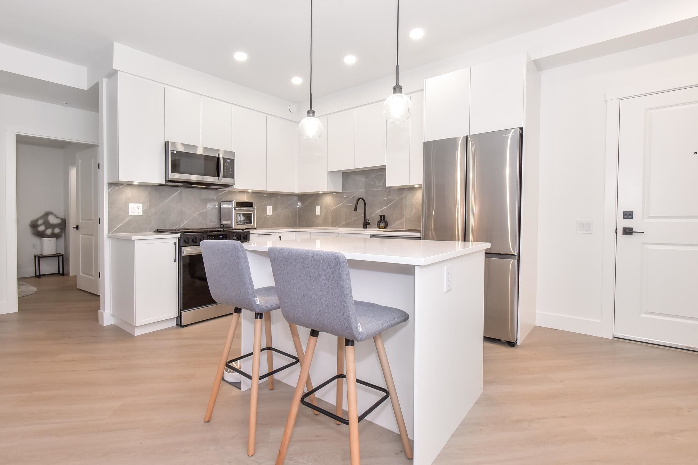 Apartment for sale in Surrey, South Surrey White Rock, 311 3438 146a Street, 263122228 | Realtylink.org