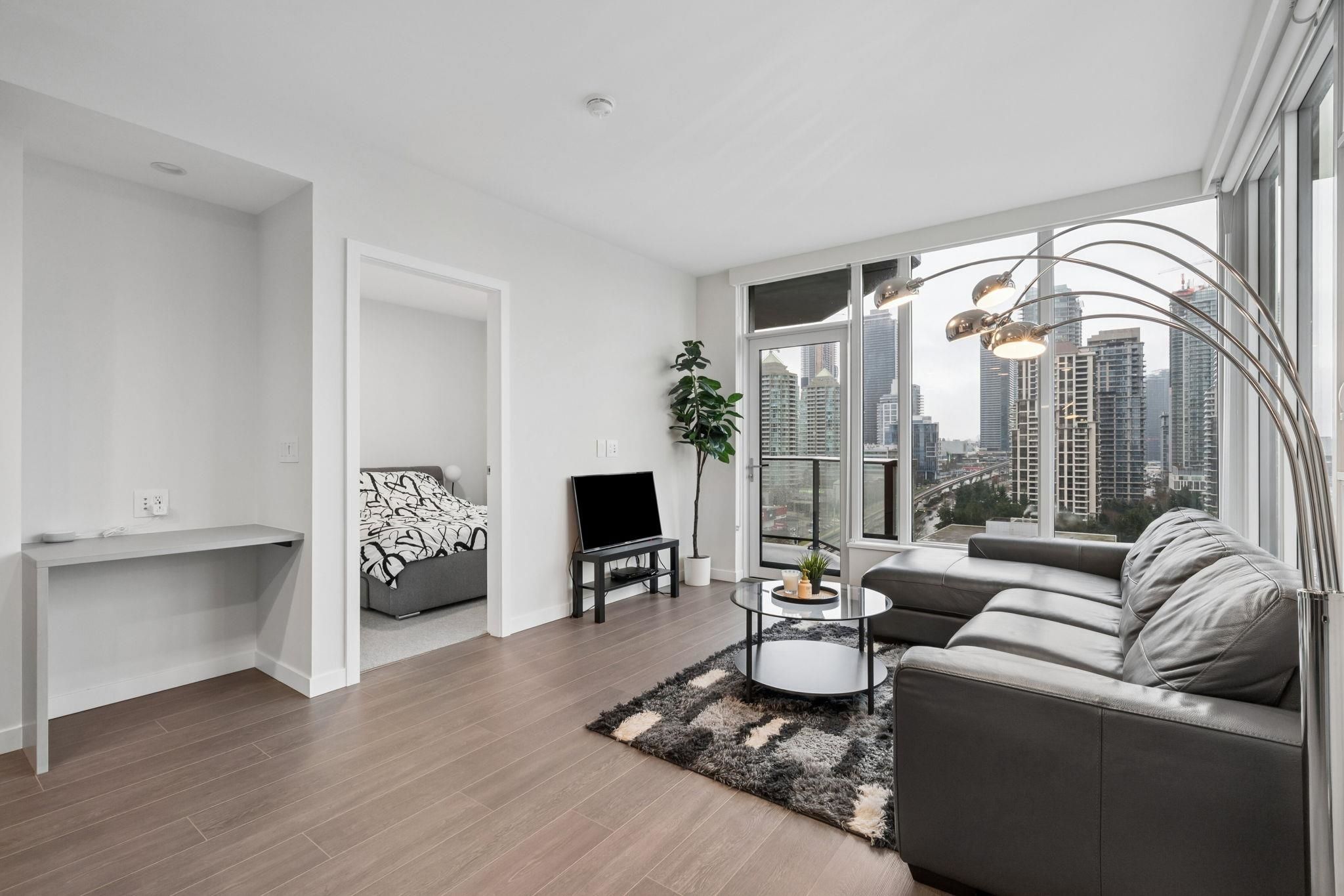 Apartment for sale in Burnaby, Burnaby North, 1410 4168 Lougheed Highway, 263122247 | Realtylink.org