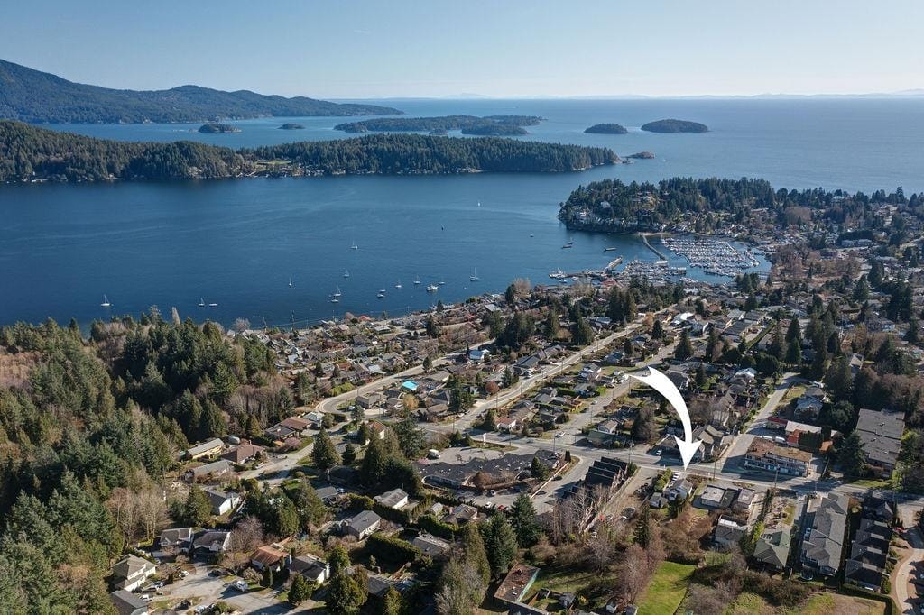 House for sale in Gibsons, Sunshine Coast, 702 Gibsons Way, 263122319 | Realtylink.org