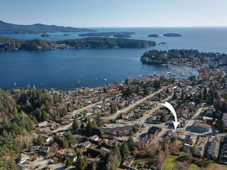 House for sale in Gibsons, Sunshine Coast, 702 Gibsons Way, 263122319 | Realtylink.org