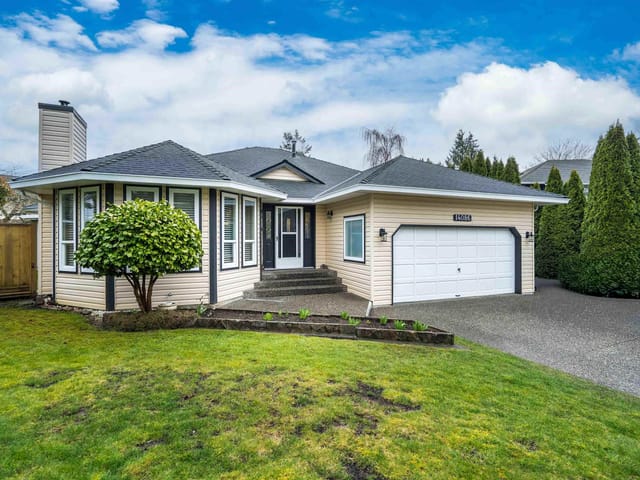 House for sale in Surrey, South Surrey White Rock, 14086 17 Avenue, 263122344 | Realtylink.org