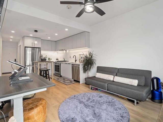 Apartment for sale in Port Moody, Port Moody, 505 3018 St George Street, 263122400 | Realtylink.org